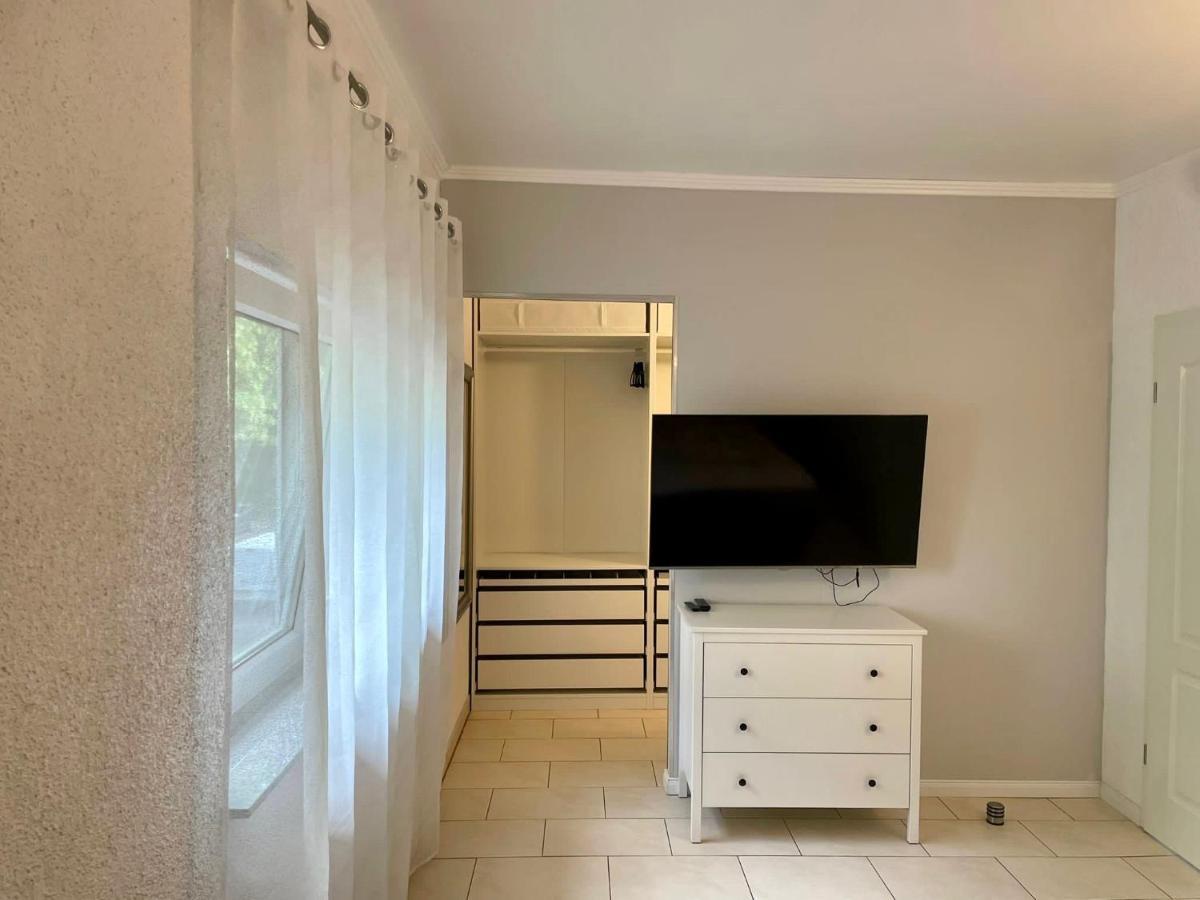 #4-Kino Ferienwohnung in Kliniknähe mit Balkon/Boxspringbett/Netflix Bad Oeynhausen Exterior foto