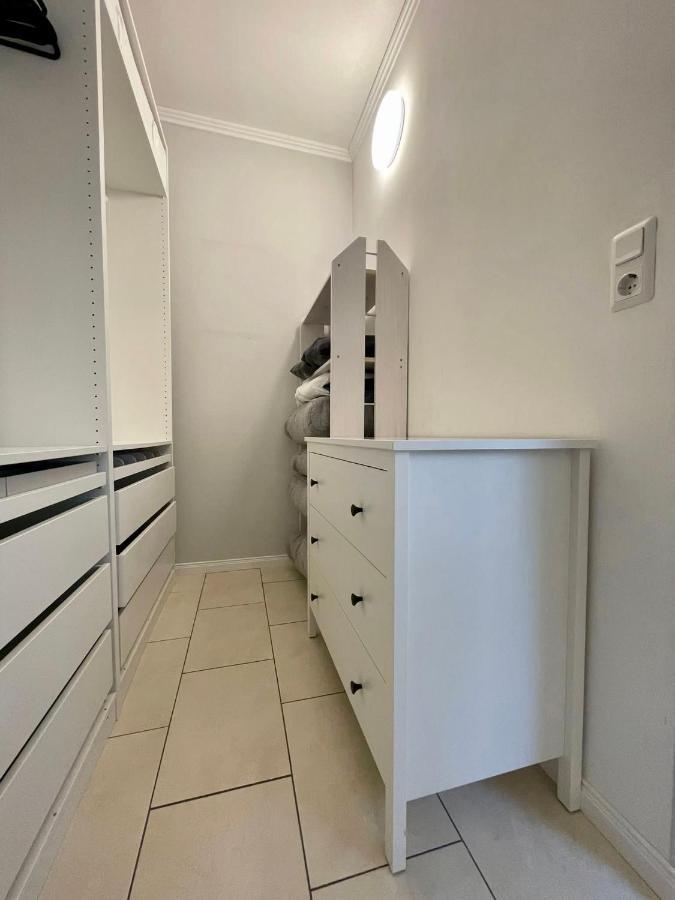 #4-Kino Ferienwohnung in Kliniknähe mit Balkon/Boxspringbett/Netflix Bad Oeynhausen Exterior foto
